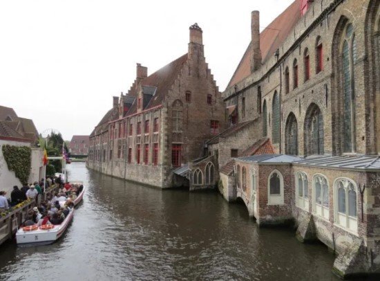 Bruges o que fazer passeio pelos canais.