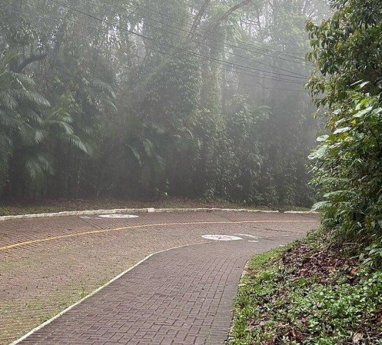 Joinville o que fazer caminhada até o Mirante.